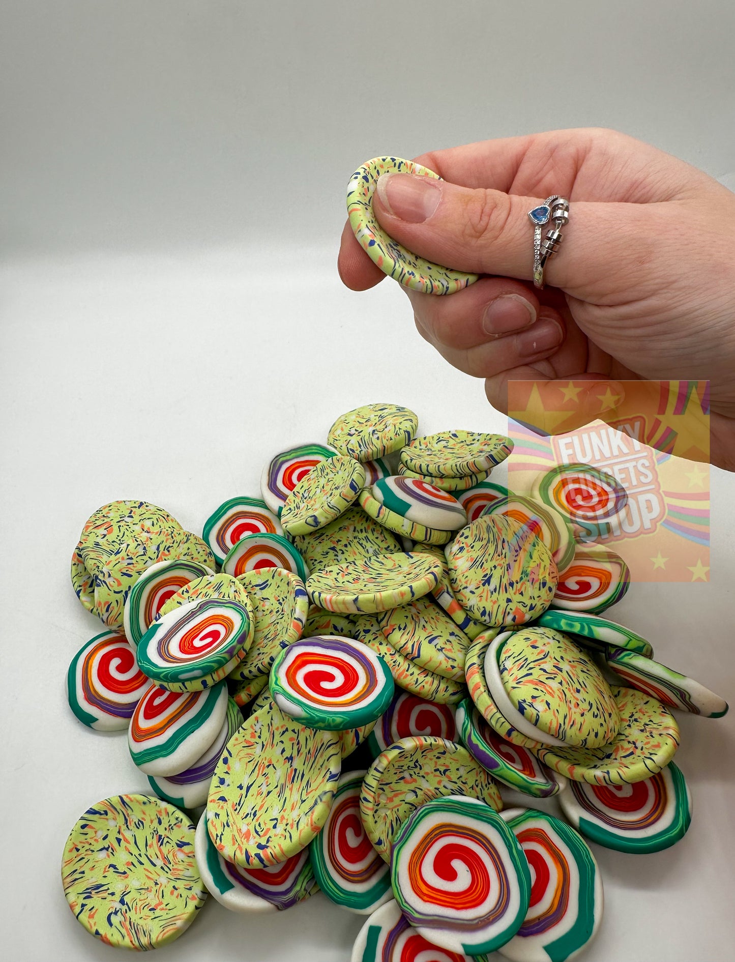 Fidget worry stone - Glow in the dark