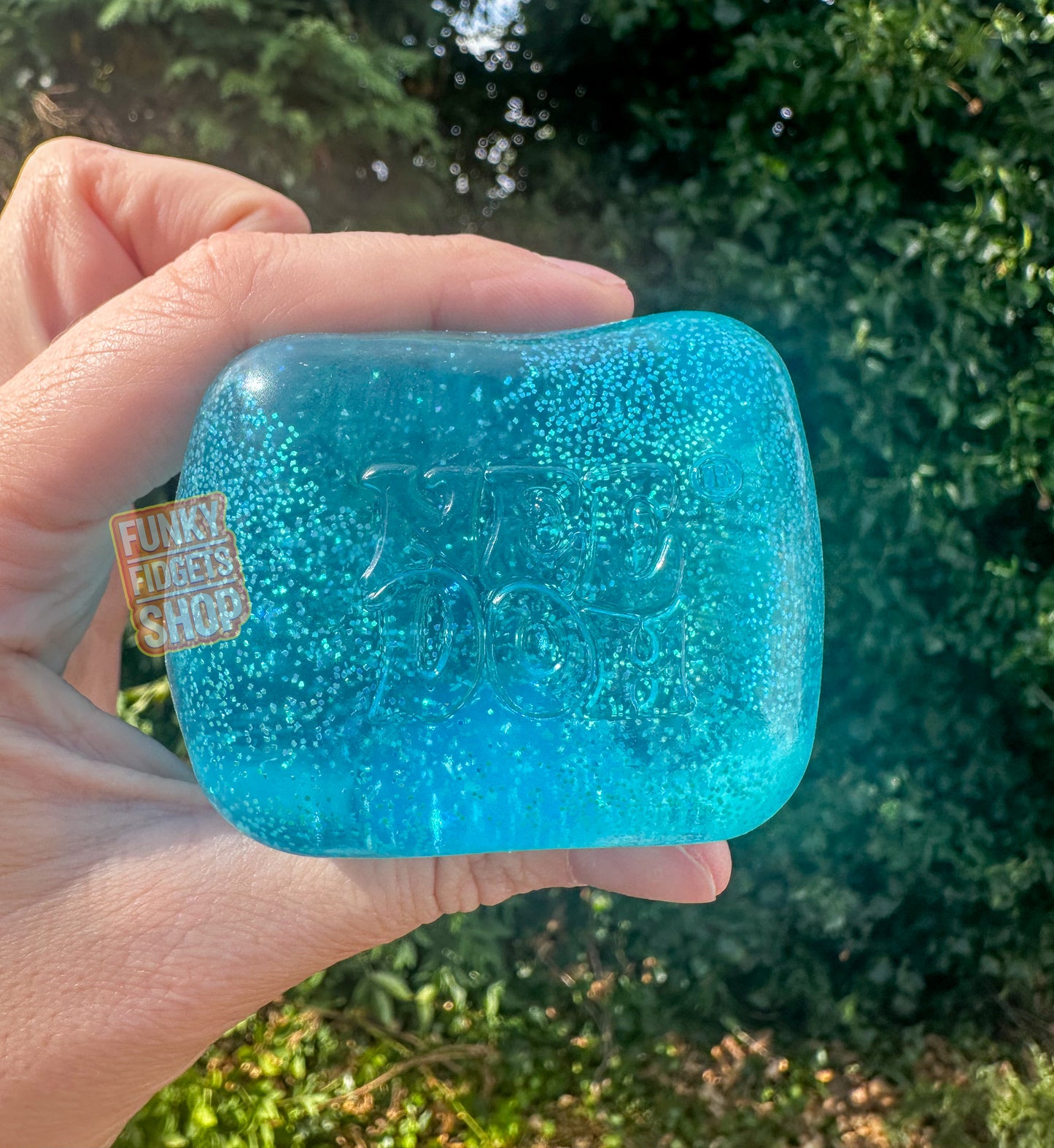 Needoh Nice Cube Glitter & Glow