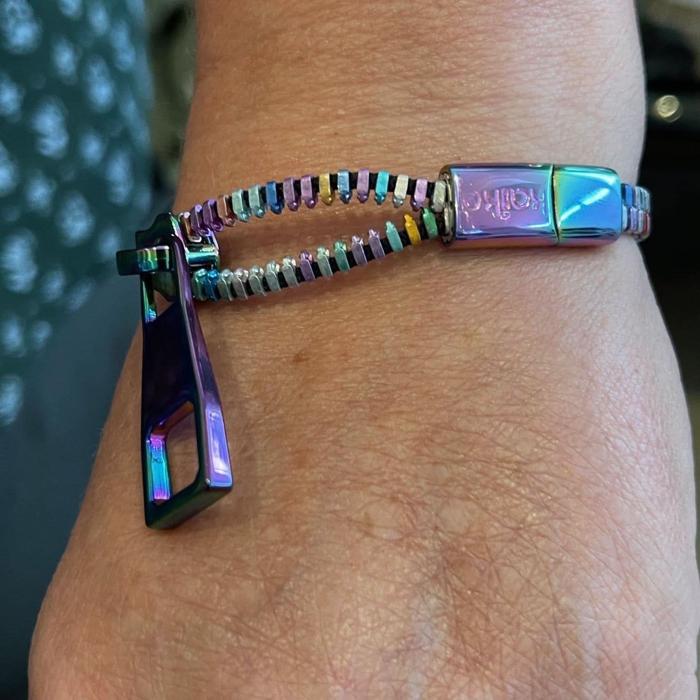 Kaiko Large Metal Zipper Bracelet y