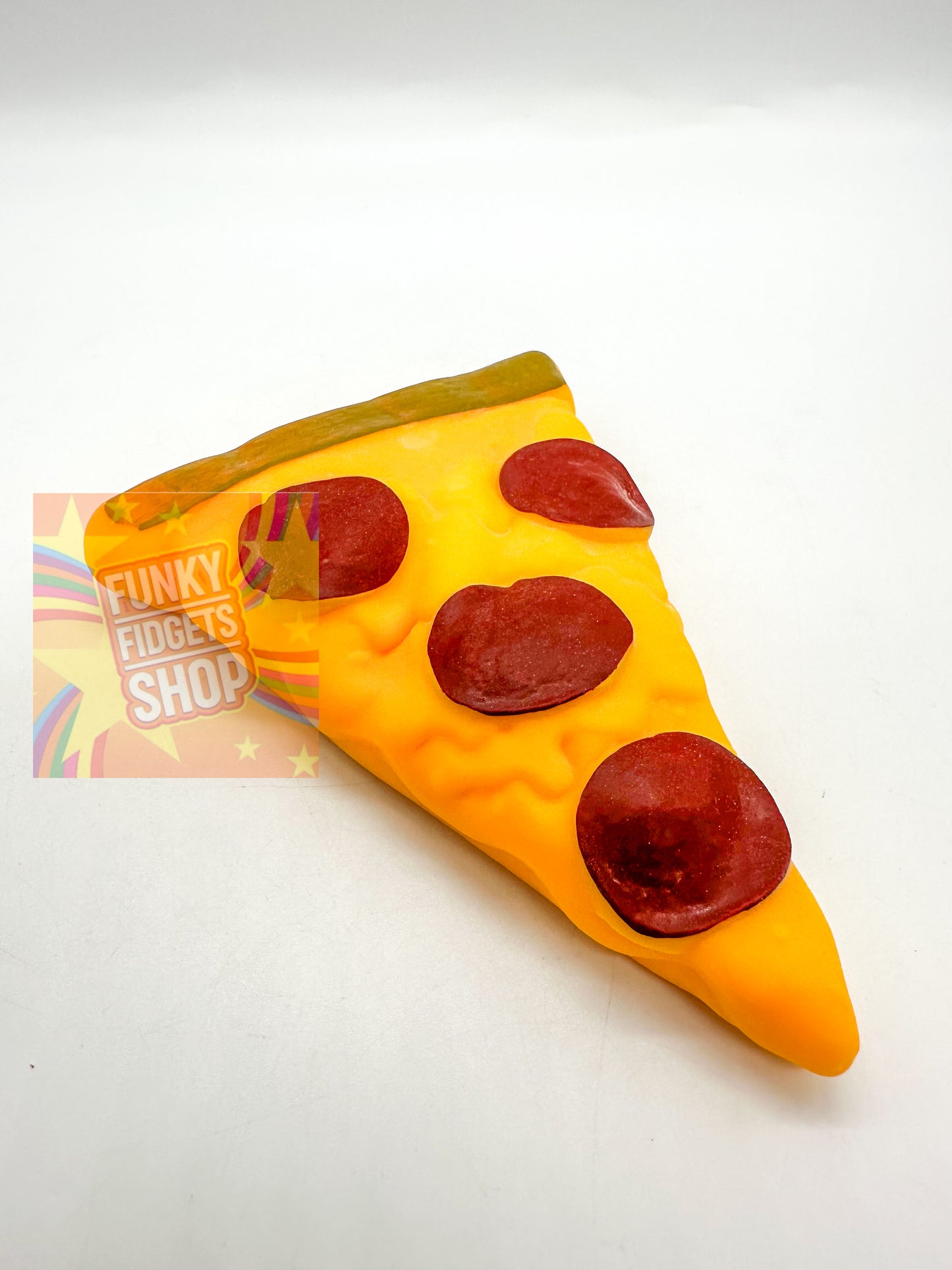 Stretchy pizza slice