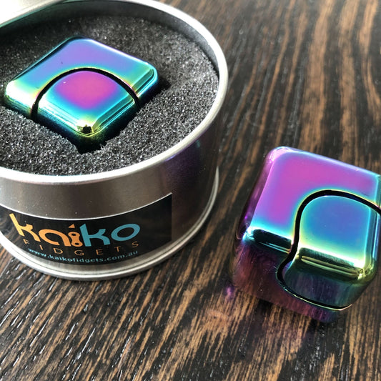 Kaiko oil stick spinning cube