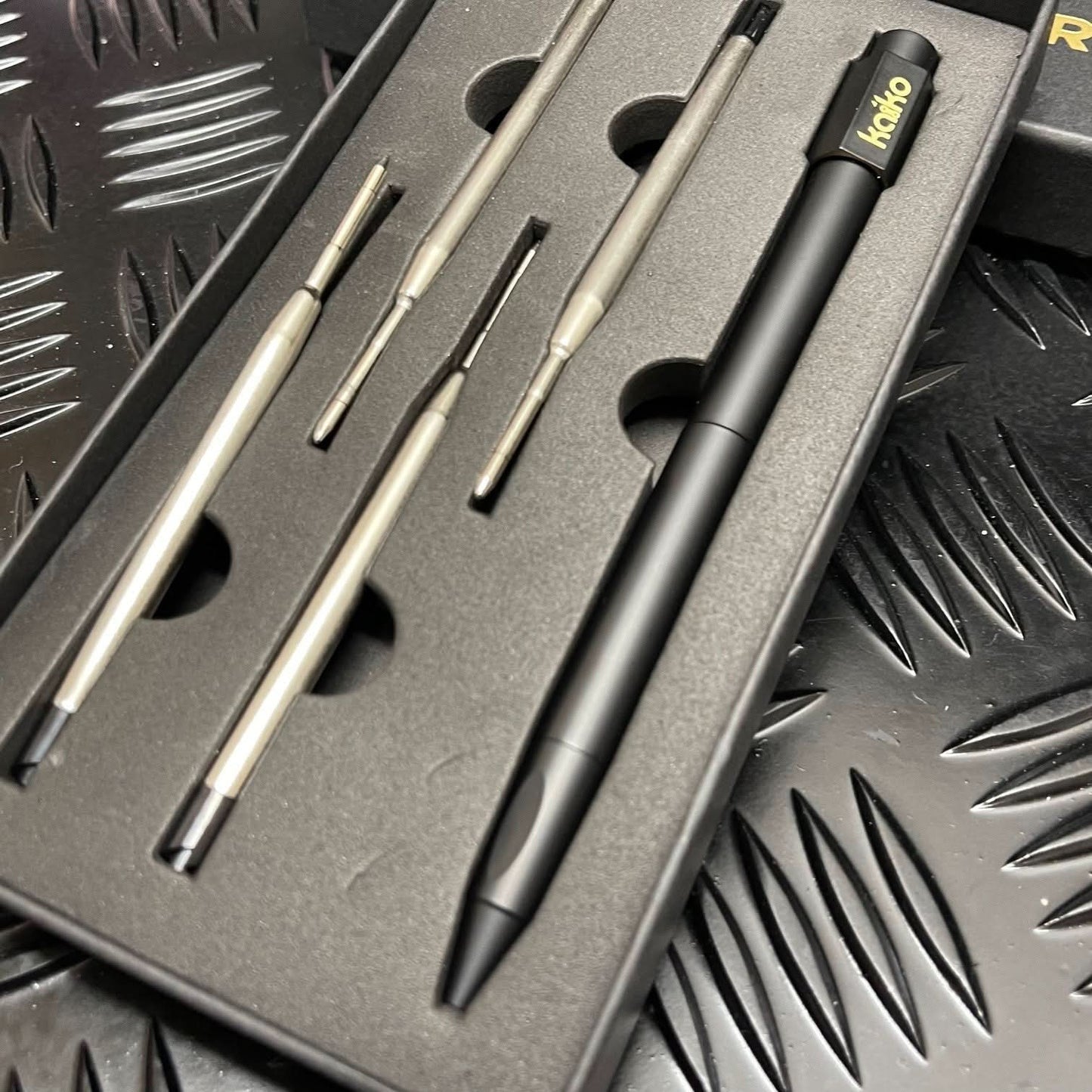 Kaiko weighted spinning pen