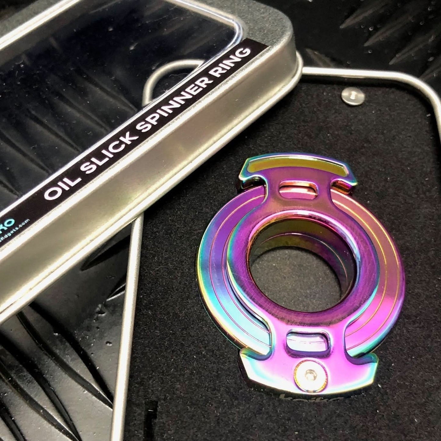 Kaiko Metal Spinner Ring - 2 colours