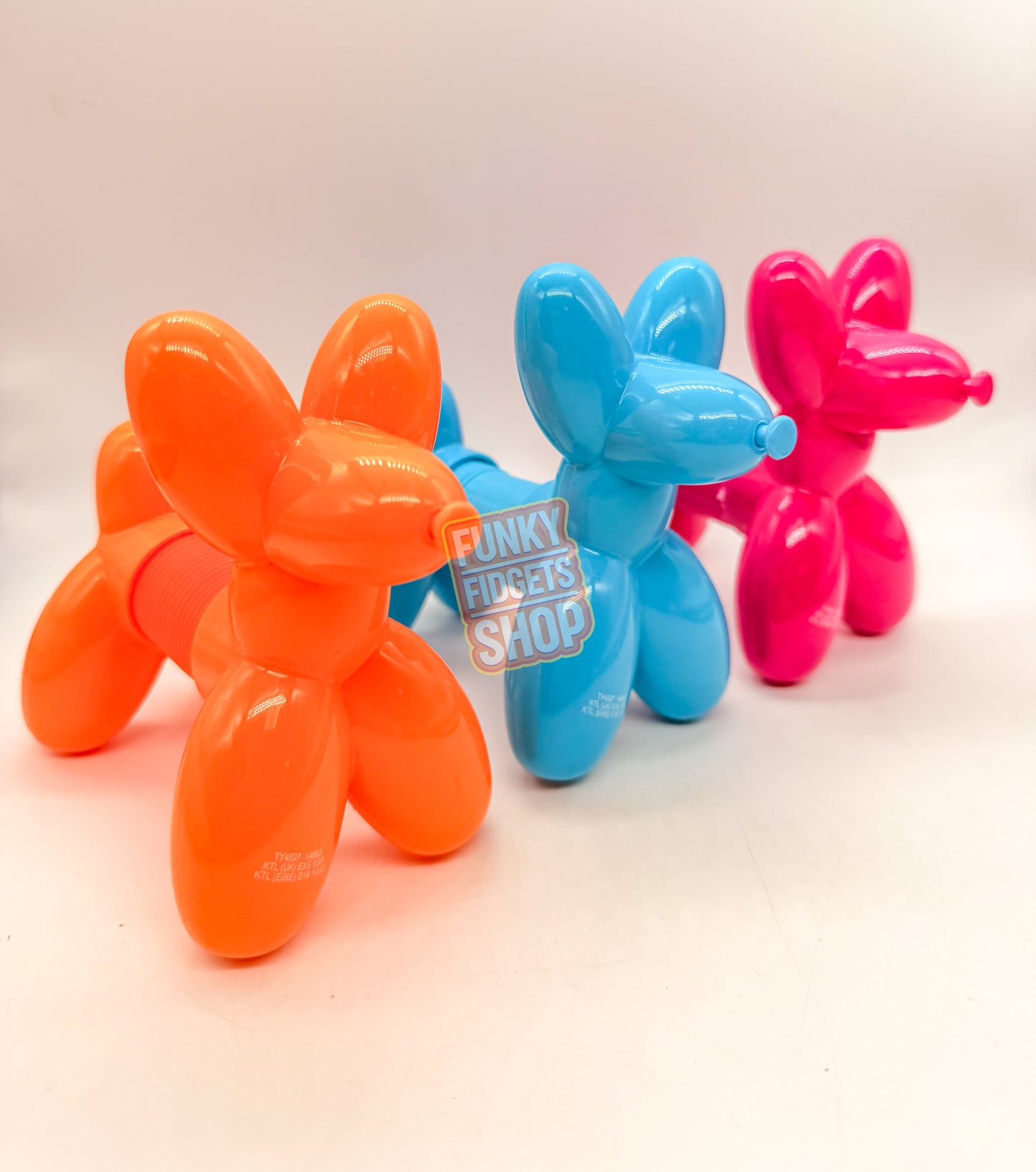Springy balloon dog