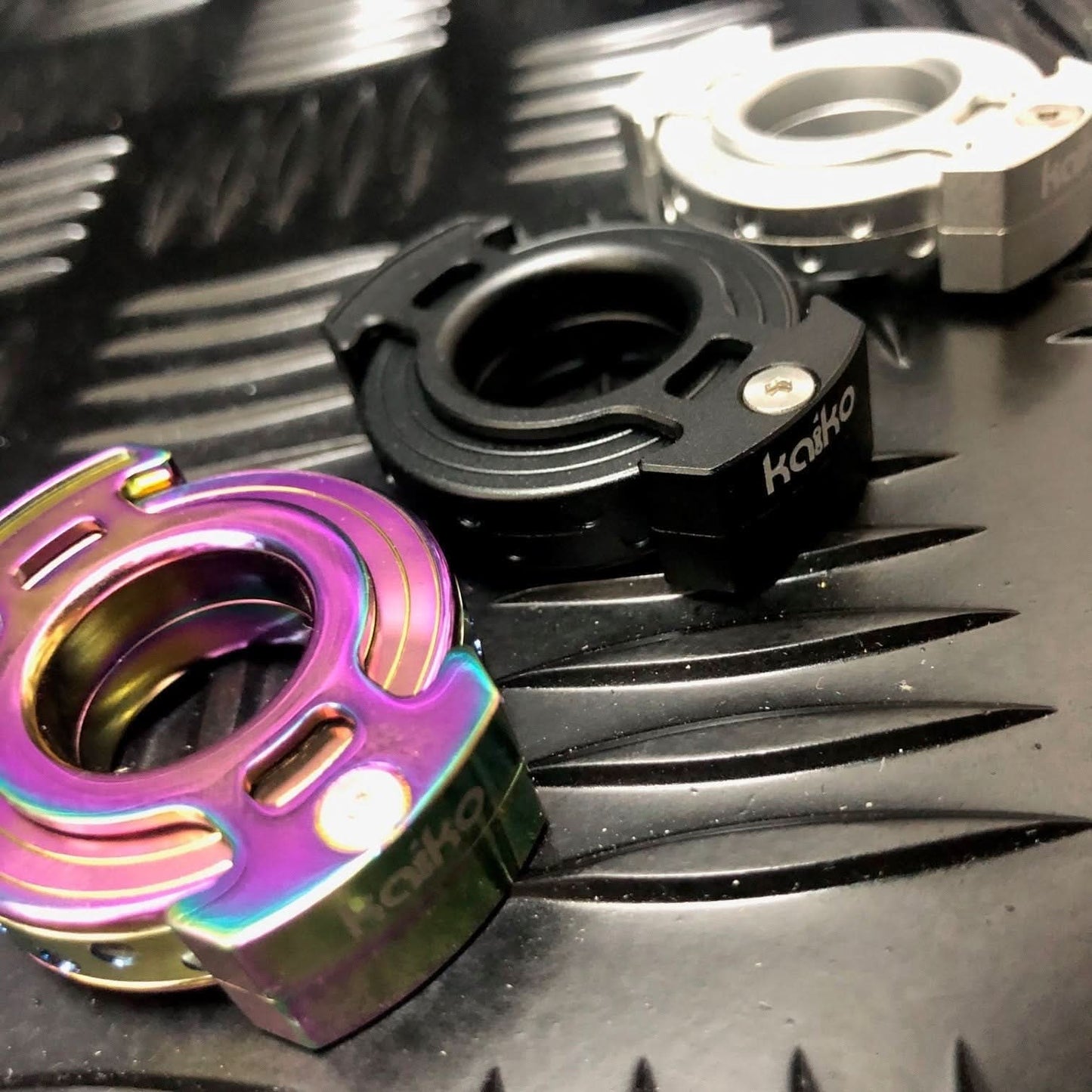 Kaiko Metal Spinner Ring - 2 colours