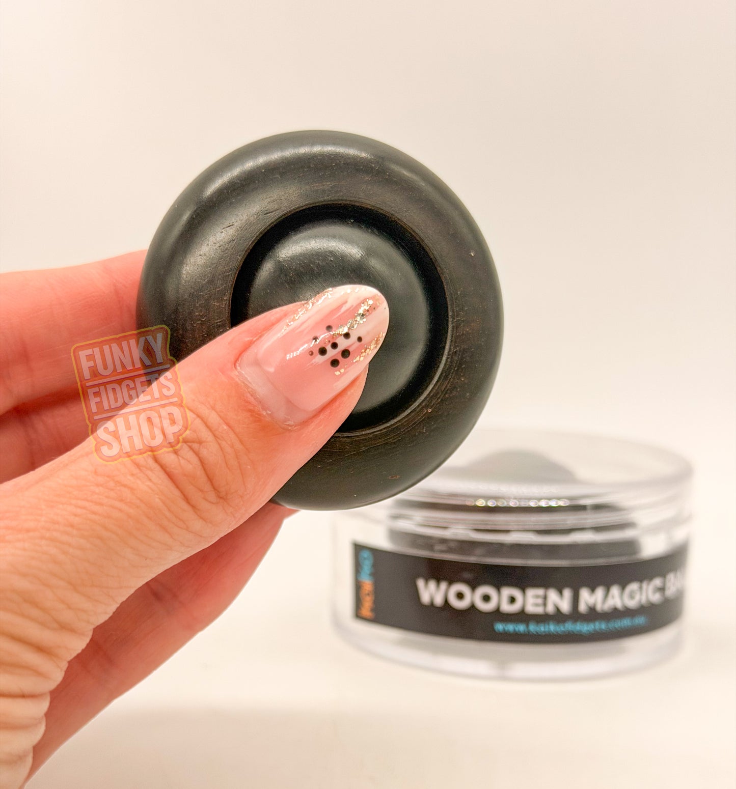 Kaiko wooden magic ball