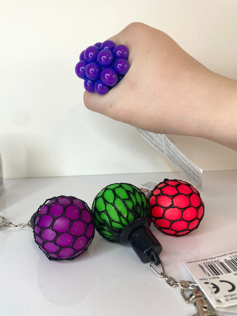 Colour change mesh ball keychain – FunkyFidgetsShop